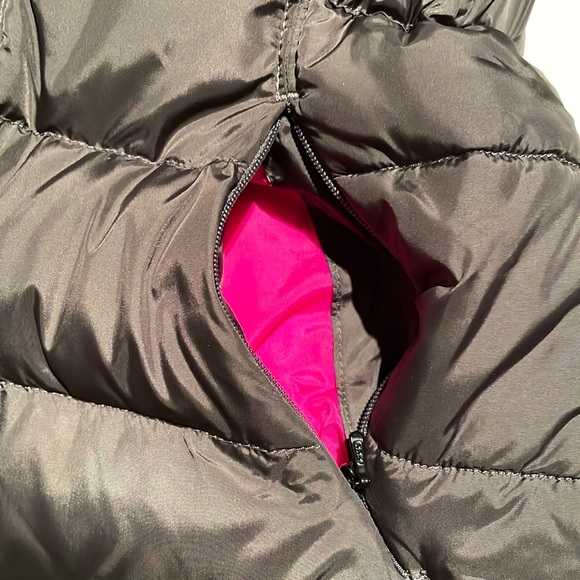 The North Face 🤩 Host Pick 🤩 Women’s Gotham 550 Down Hooded Parka - Picture 5 of 16